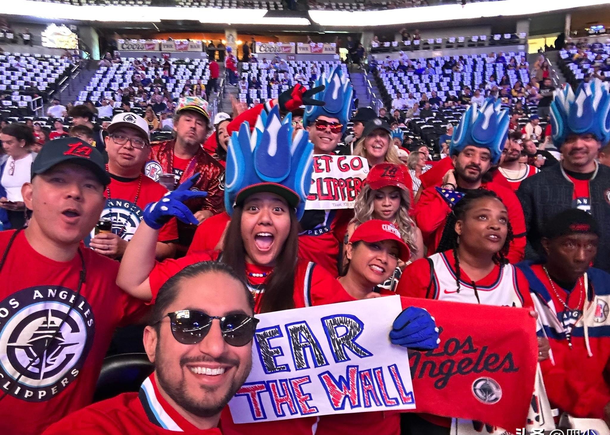 包含洛杉矶快船迎亚冠关键赛，冲刺阶段复出首秀，赛场秩序良好，球队文化再被提及的词条-体育app下载